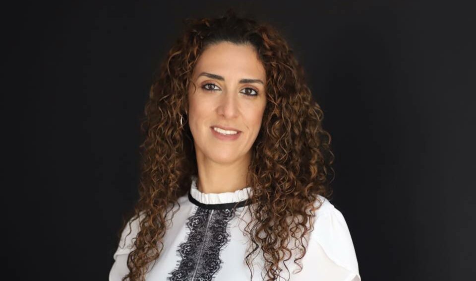 صورةالكاتبة مادلين سارة