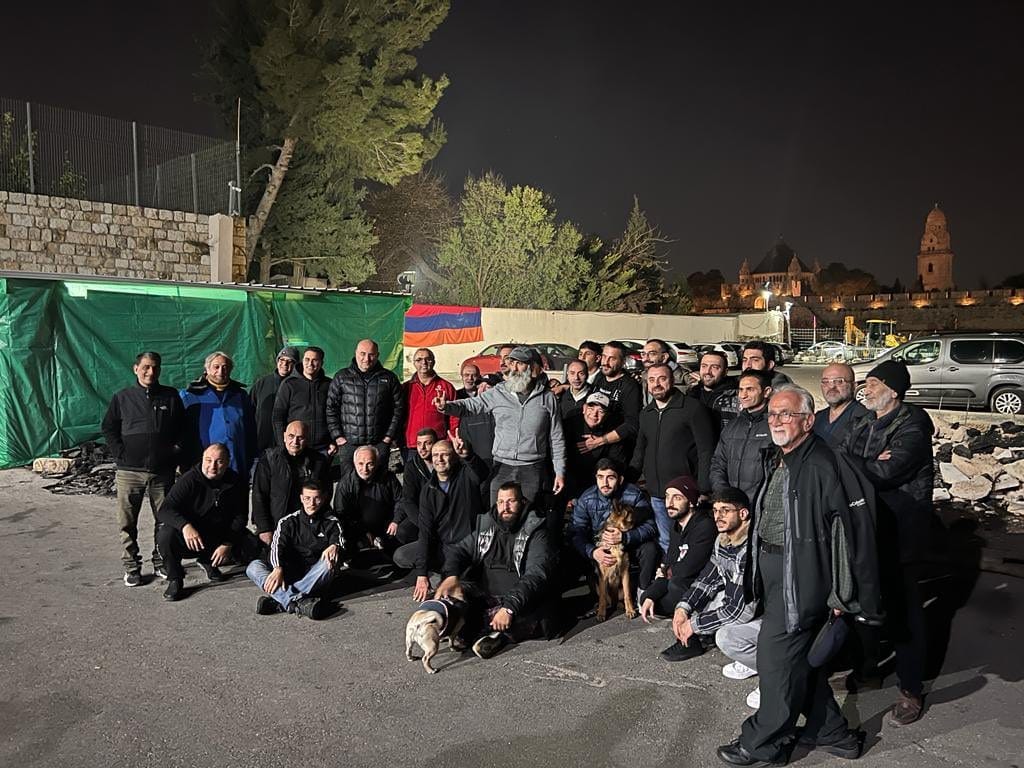 صورة جماعية تضامنية تشمل الشبان الارمن الذين اطلق سراحهم Solidarity group photo includes released Armenian activists