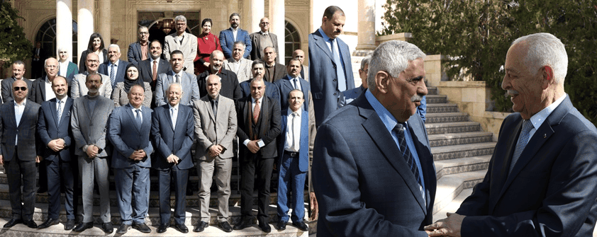 ناشر ملح الأرض داود كتاب يصافح رئيس الديوان الملكي والى اليسار صورة جماعية امام قصر رغدان