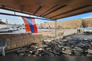 يستمر النضال للحفاظ على هذه الأرض التابعة لبطريركية الأرمن في القدس