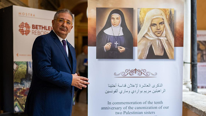 السفير الفلسطيني لدى الفاتيكان عيسى قسيسية