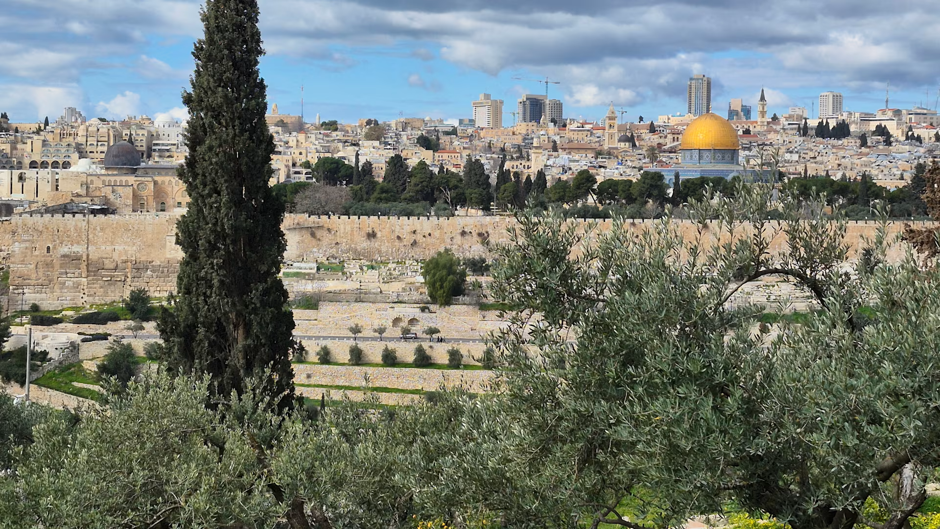 تألق المواقع المقدسة في القدس بعد ظهر يوم السبت 28 فبراير 2026. | حقوق الصورة: الأب أنتوني ويك، اليسوعي